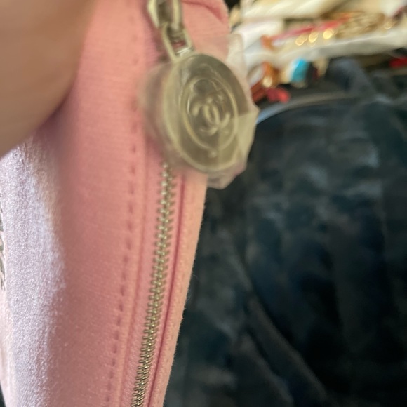 Chanel Perfume pouch Came with Chanel Chance set. 💯 Authentic Beauty line pink - Picture 6 of 7